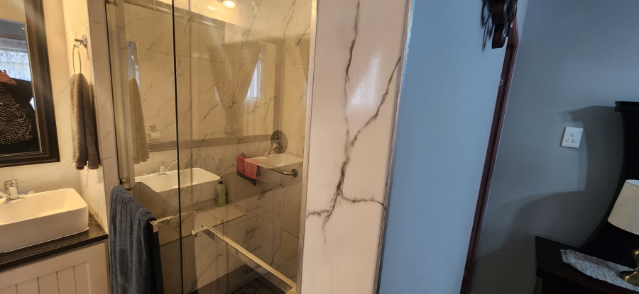 6 Bedroom Property for Sale in Dana Bay Western Cape